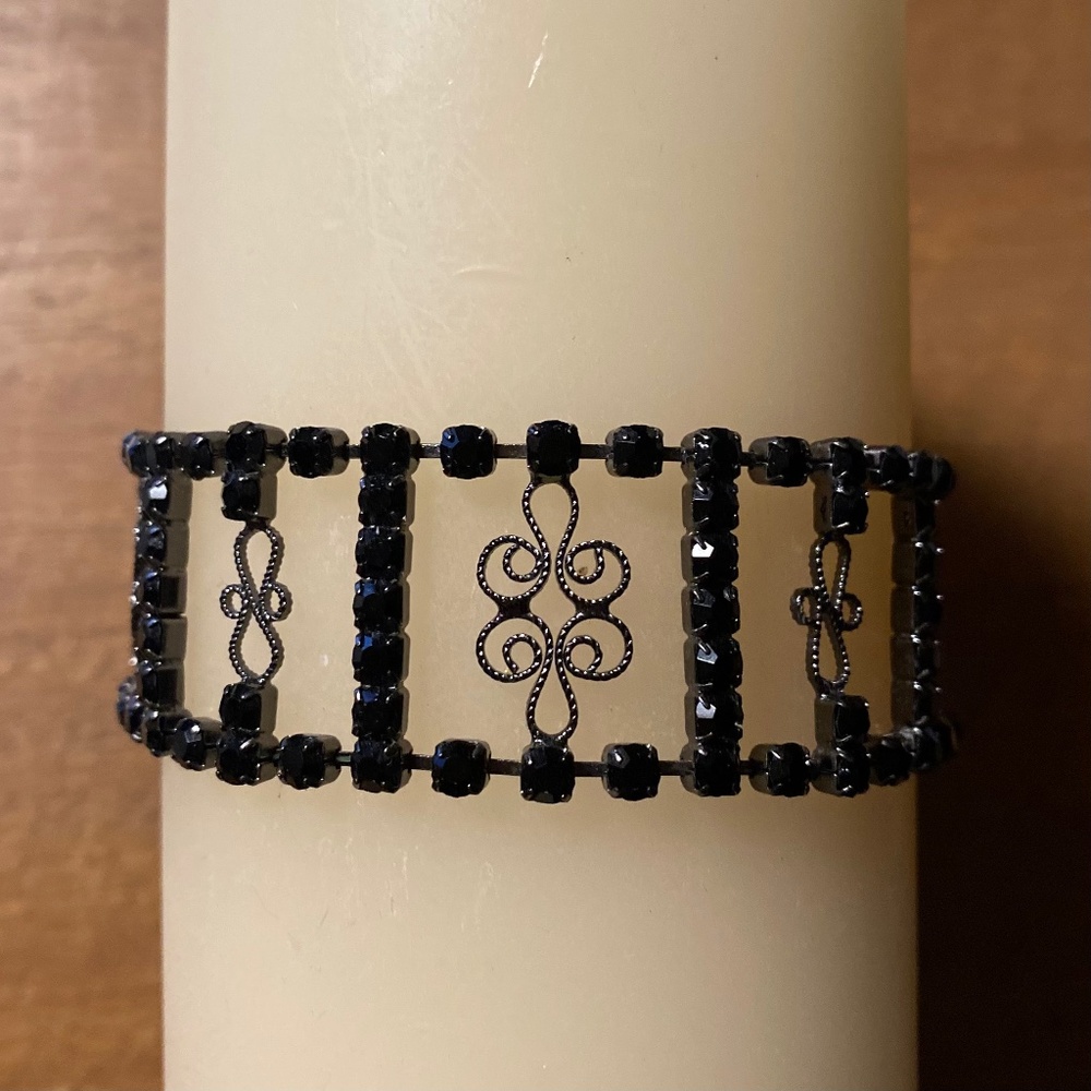 Black Stone Armlet